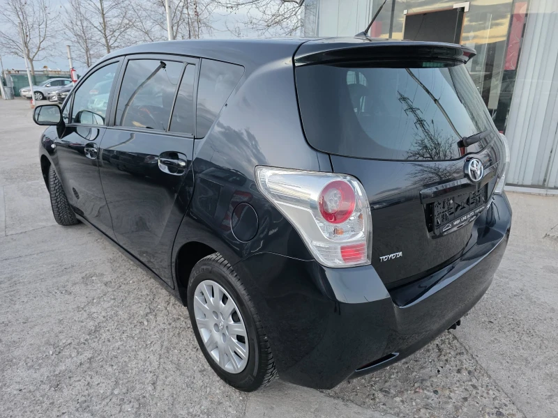 Toyota Verso 1.6 VVTI Навигация Камера Евро 5, снимка 4 - Автомобили и джипове - 53070207