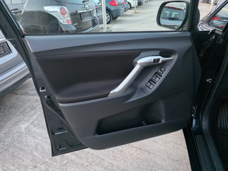 Toyota Verso 1.6 VVTI Навигация Камера Евро 5, снимка 5 - Автомобили и джипове - 53070207