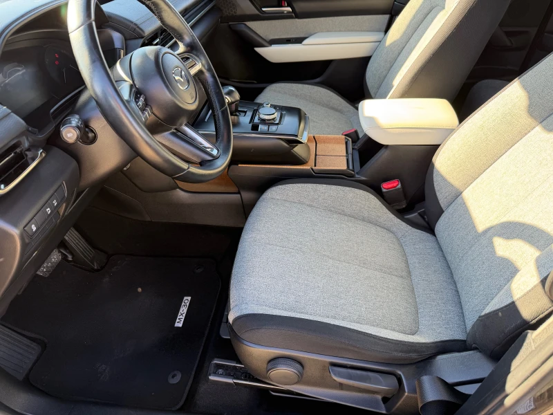 Mazda MX-30, снимка 9 - Автомобили и джипове - 53129224