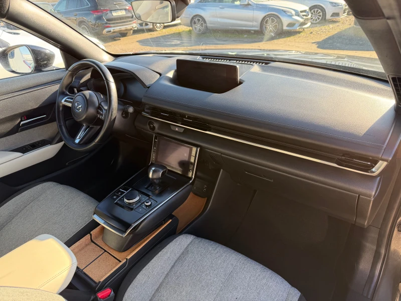 Mazda MX-30, снимка 12 - Автомобили и джипове - 53129224