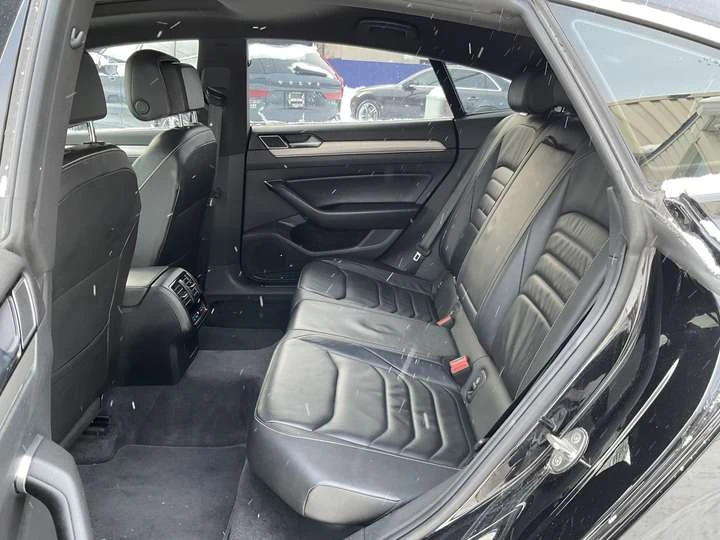 VW Arteon 4Motion SEL w/ R-Line - LTHR! NAV! BACK-UP CAM! BS, снимка 11 - Автомобили и джипове - 53454093