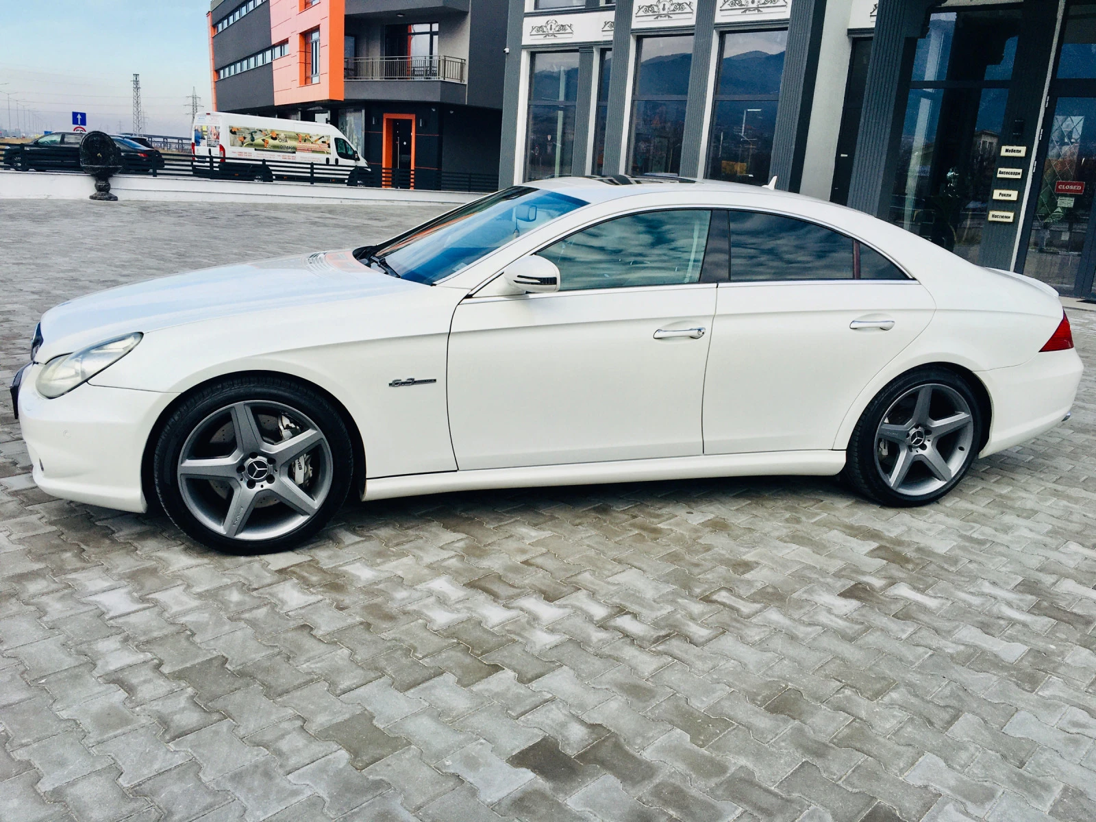 Mercedes-Benz CLS 63 AMG WHITE PEARL - изображение 8