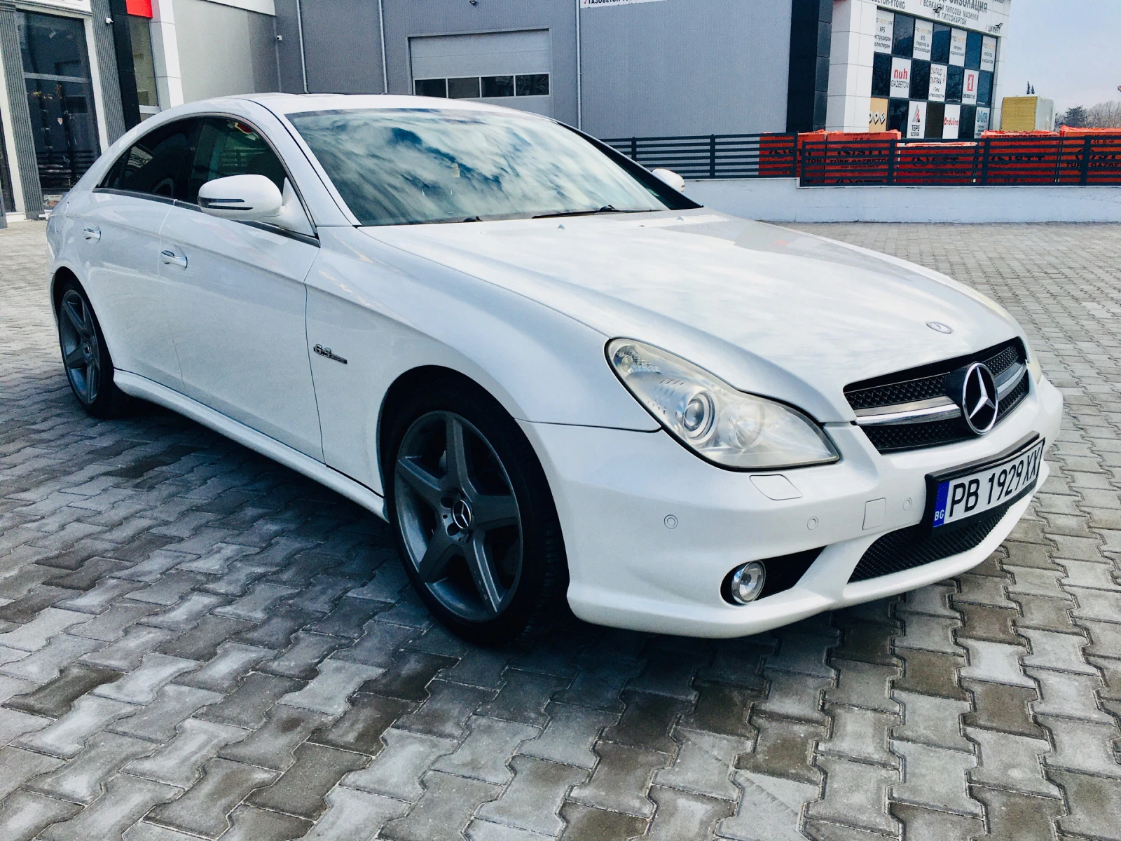 Mercedes-Benz CLS 63 AMG WHITE PEARL - изображение 3