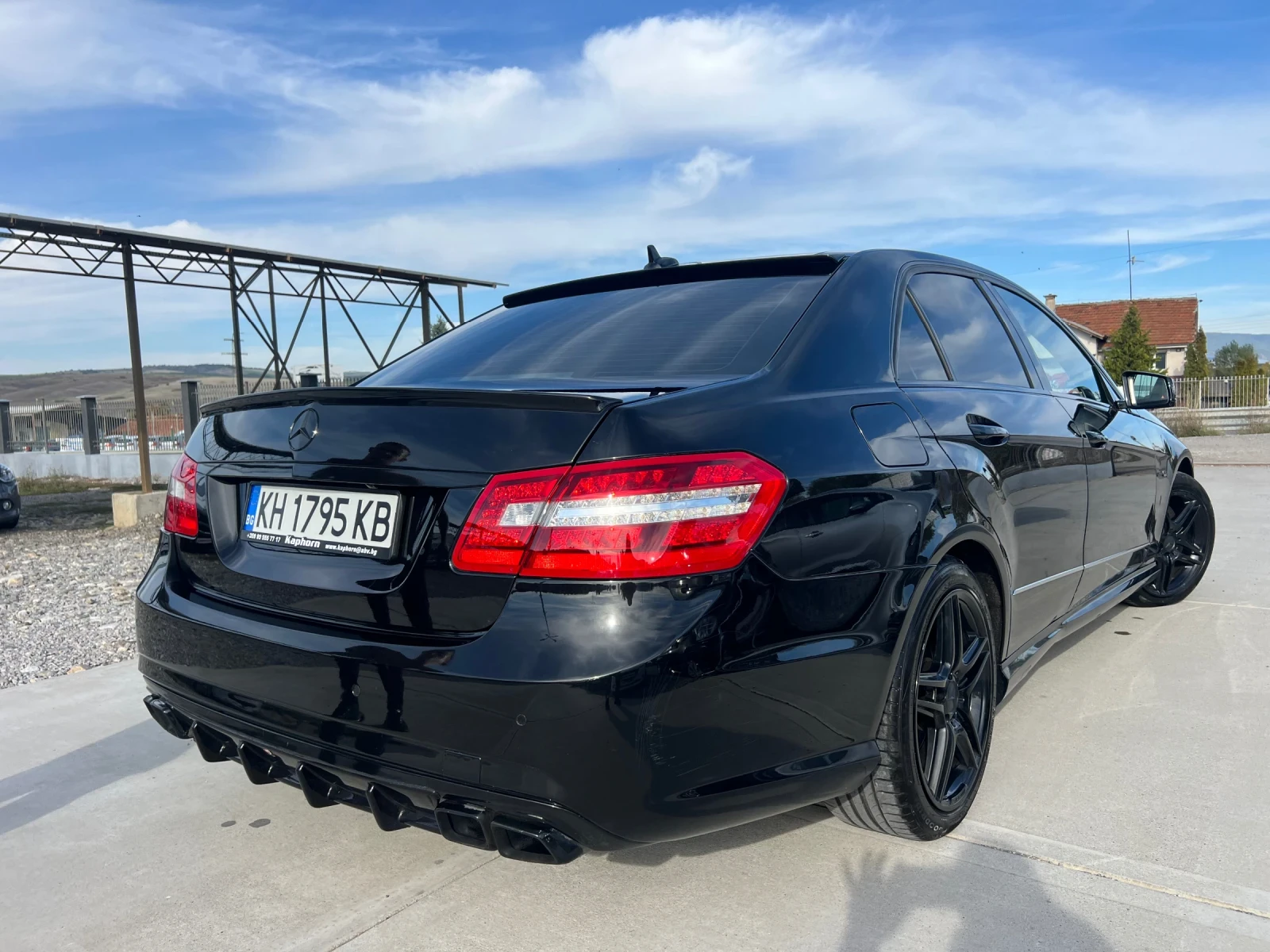 Mercedes-Benz E 50 AMG 4.7bi-turbo - изображение 6