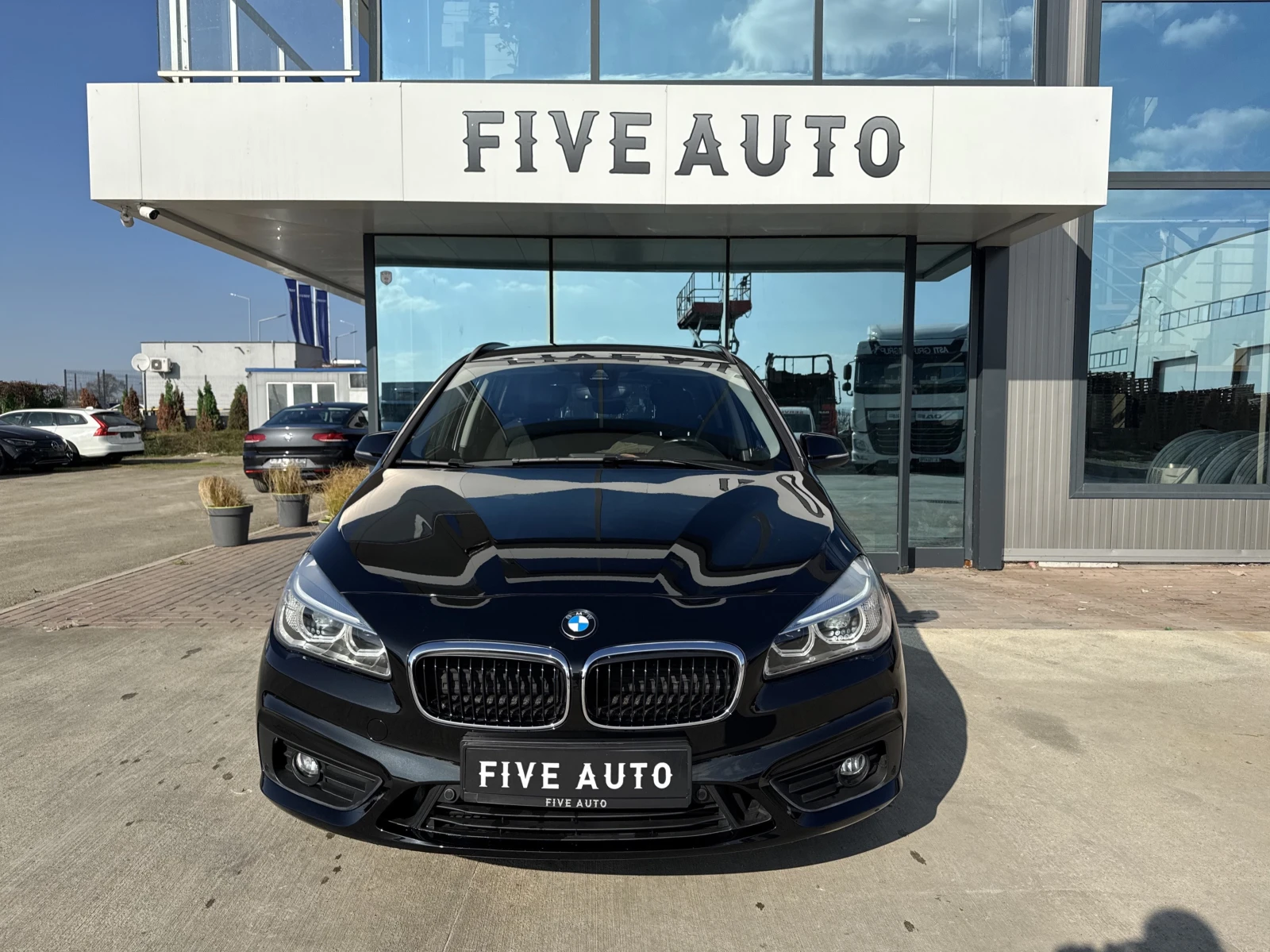 BMW 220 i Active Tourer / 78 700 км. - изображение 2