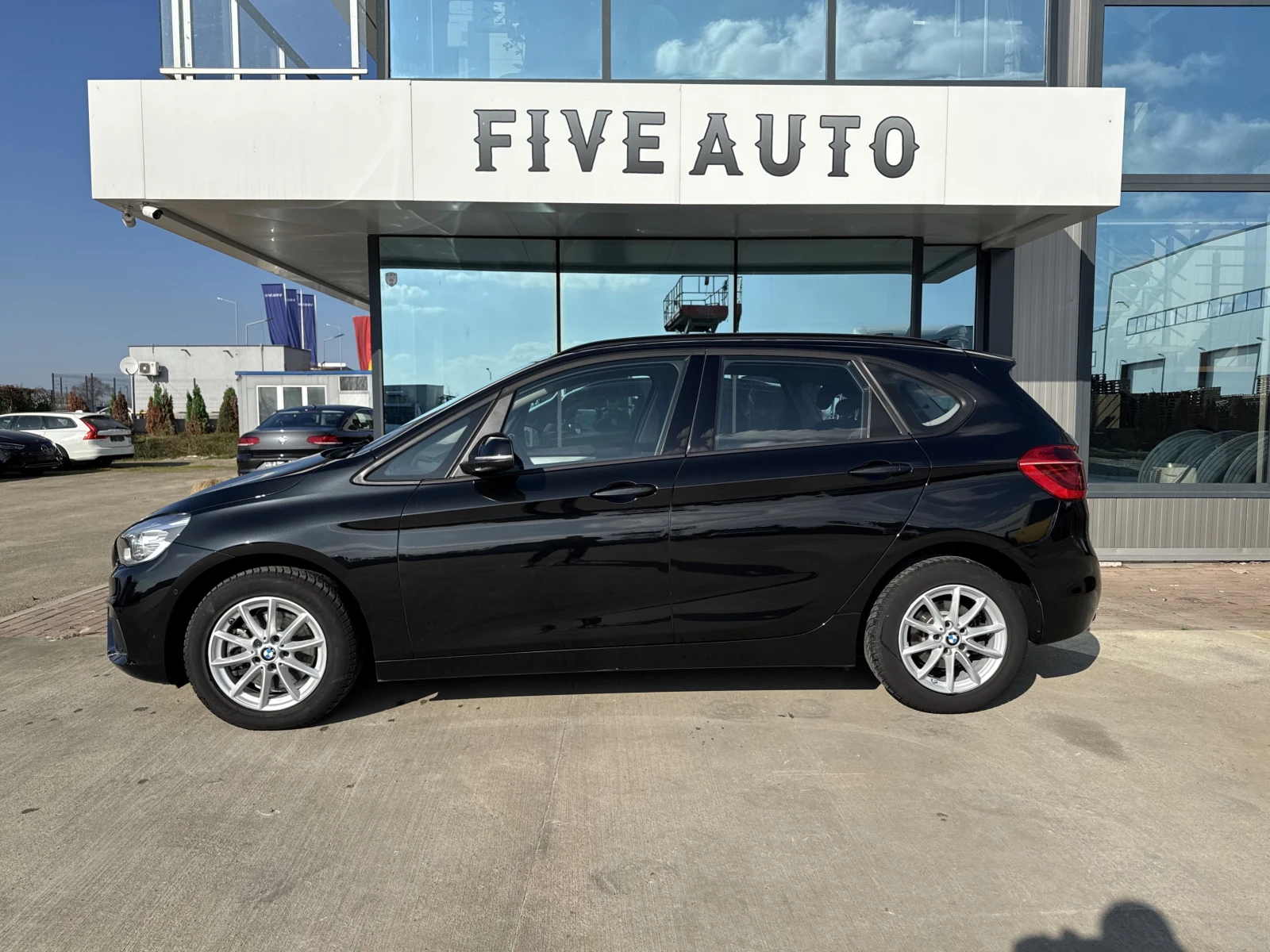 BMW 220 i Active Tourer / 78 700 км. - изображение 8