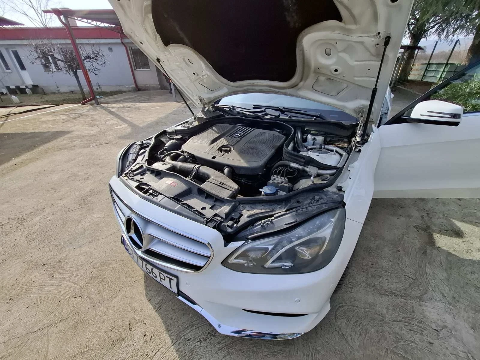 Mercedes-Benz E 250 AMG + 4 Matic + панорама | Mobile.bg — изображение 11
