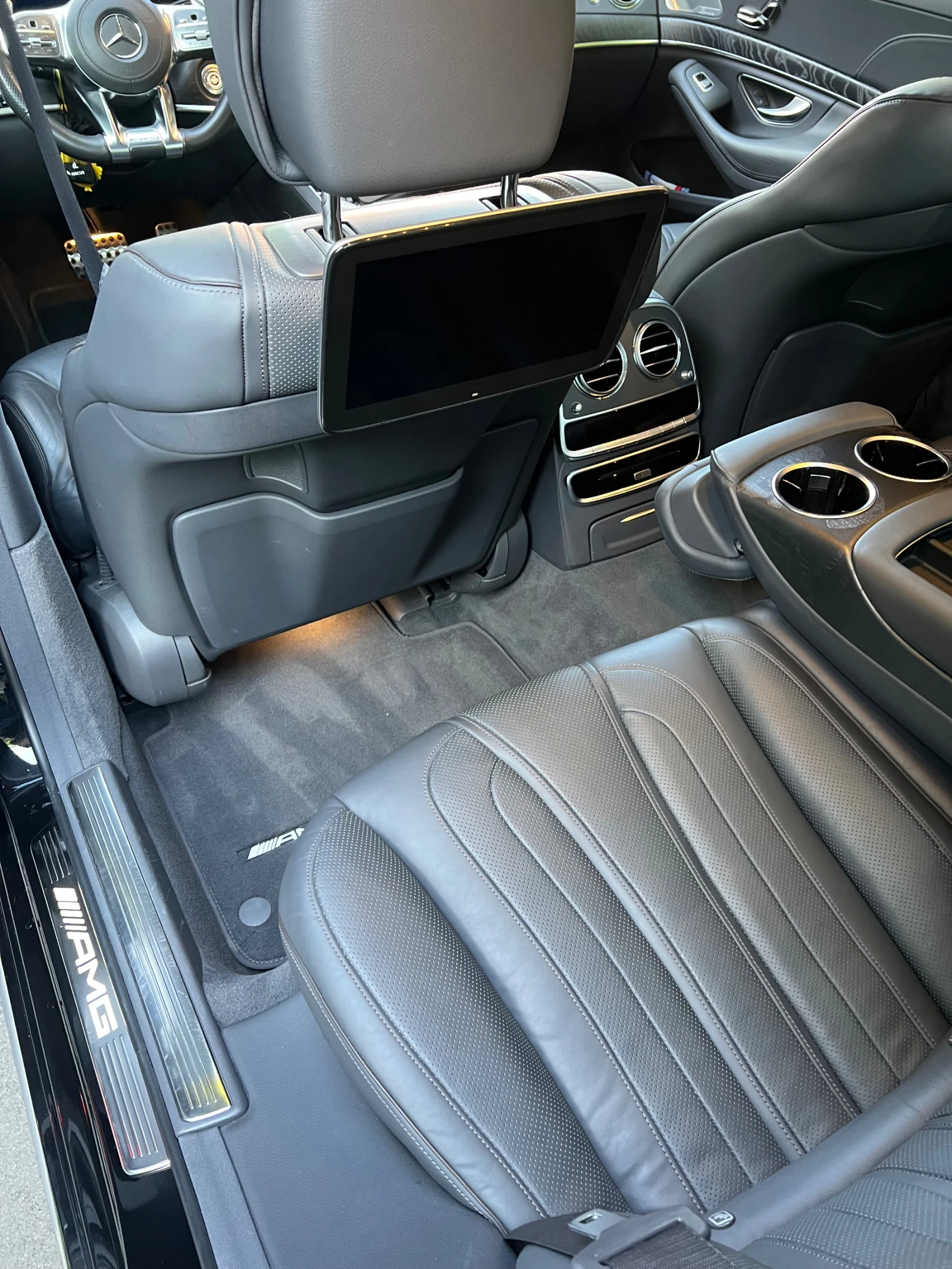 Mercedes-Benz S 63 AMG  - изображение 8