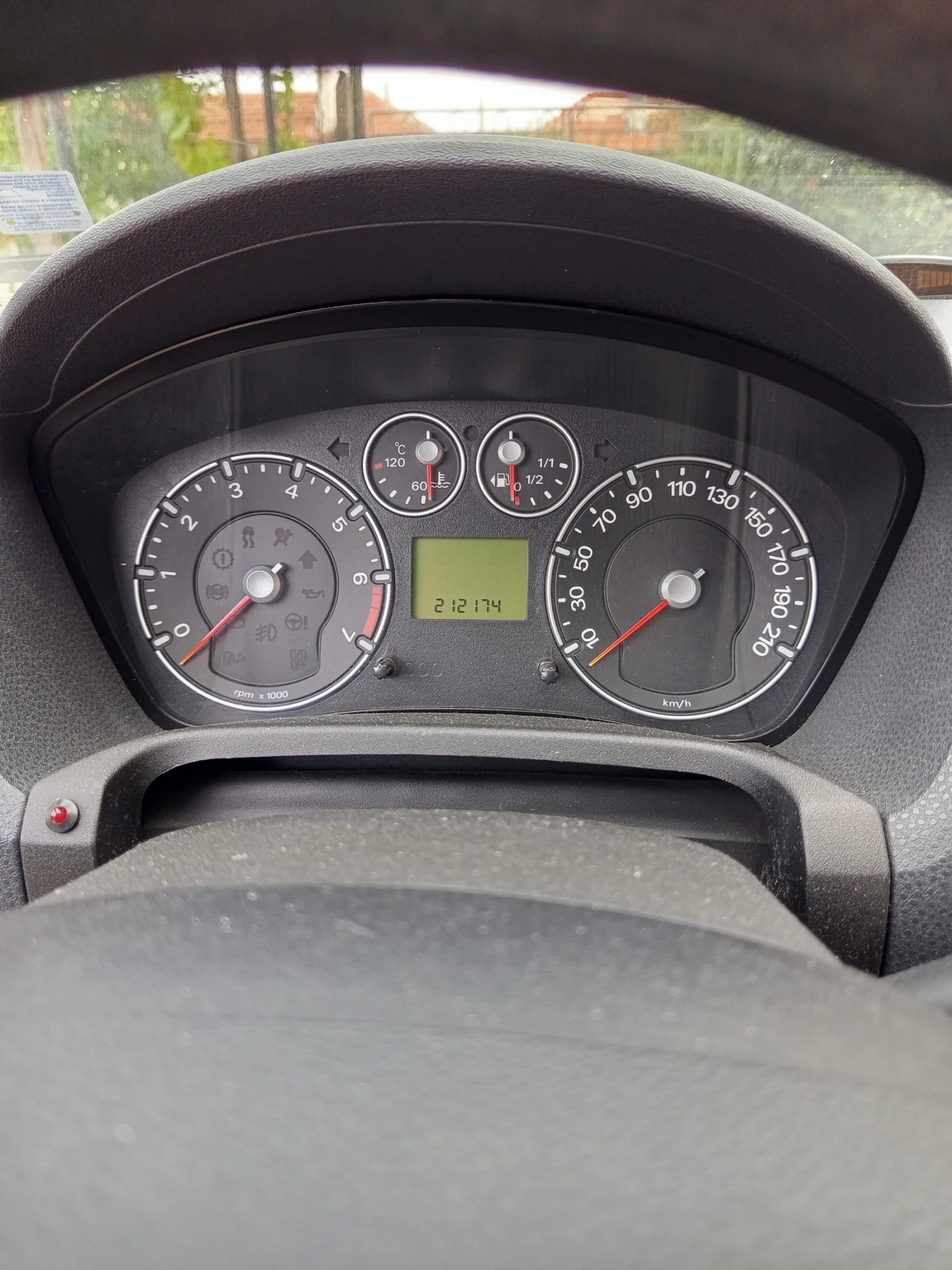 Ford Fiesta  - изображение 10