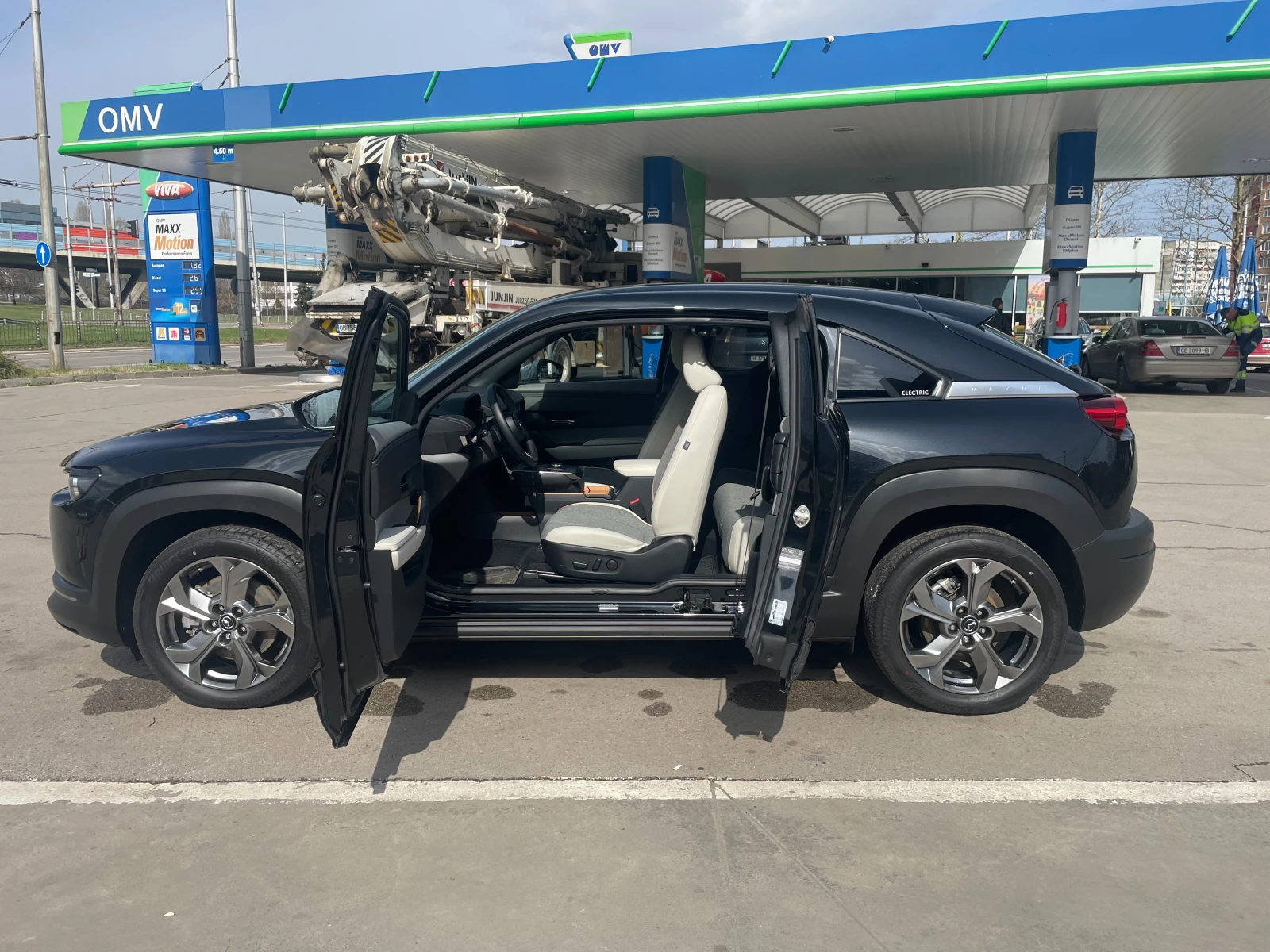 Mazda MX-30  | Mobile.bg   5