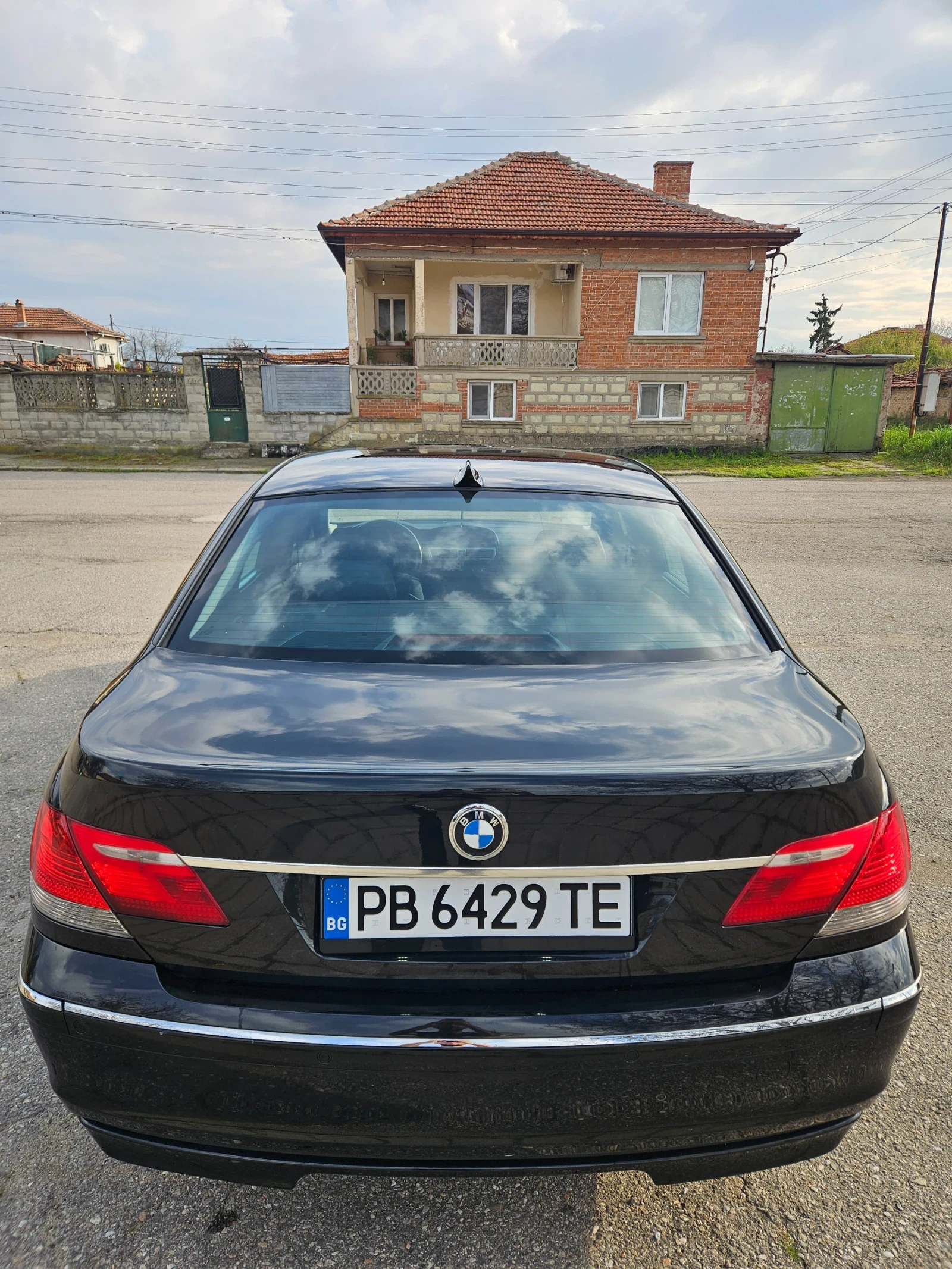 BMW 750, снимка 2 - Автомобили и джипове - 54159713