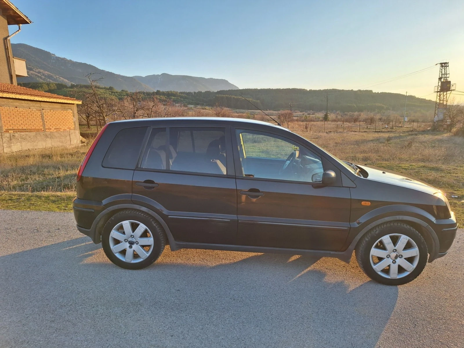 Ford Fusion 1.6 tdci, снимка 2 - Автомобили и джипове - 53892907