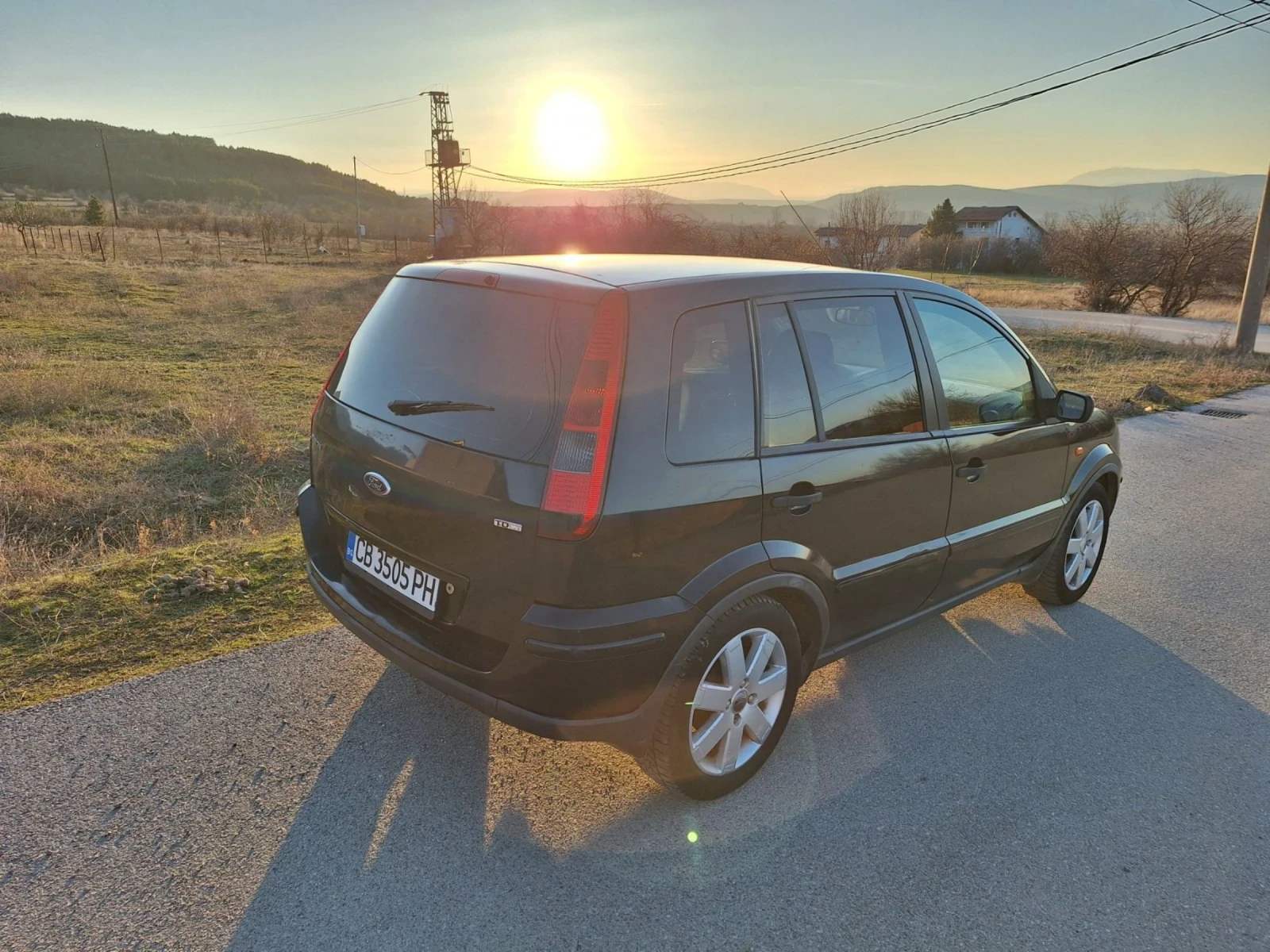 Ford Fusion 1.6 tdci, снимка 3 - Автомобили и джипове - 53892907