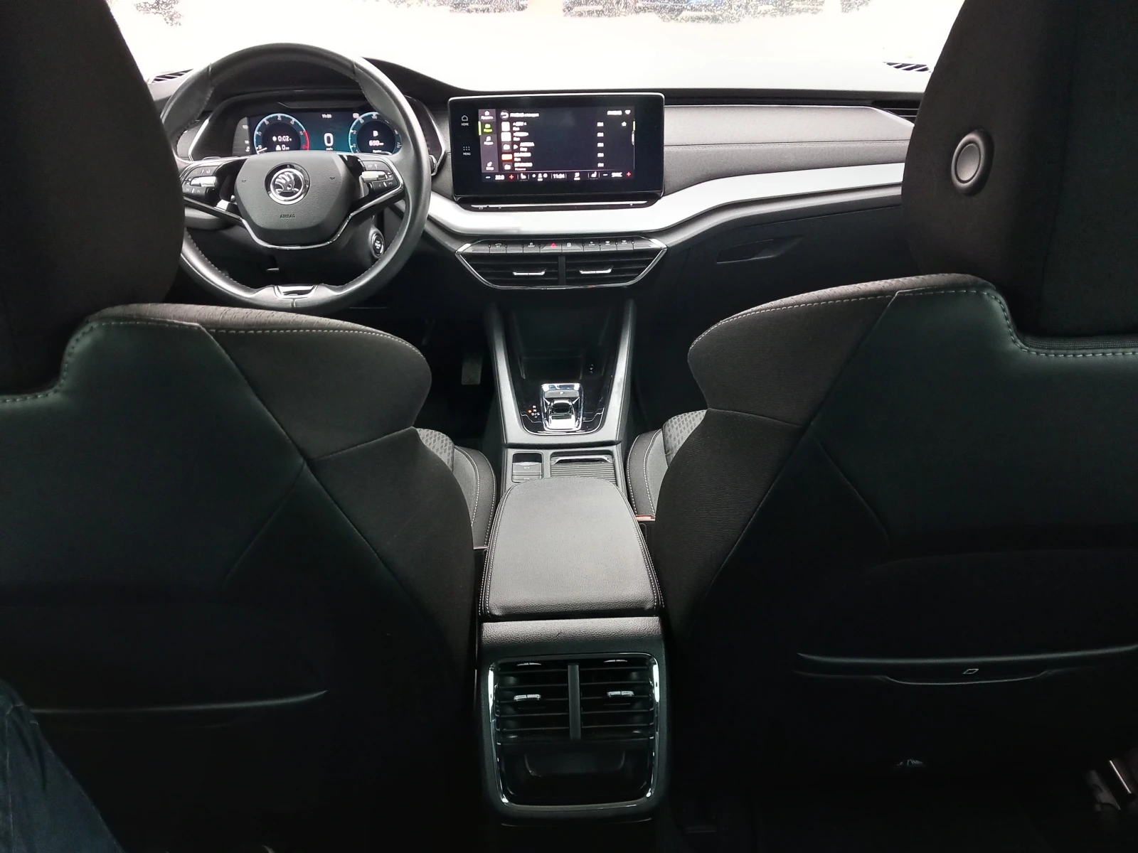 Skoda Octavia 1.5TSI/M-HEV, снимка 9 - Автомобили и джипове - 53996020