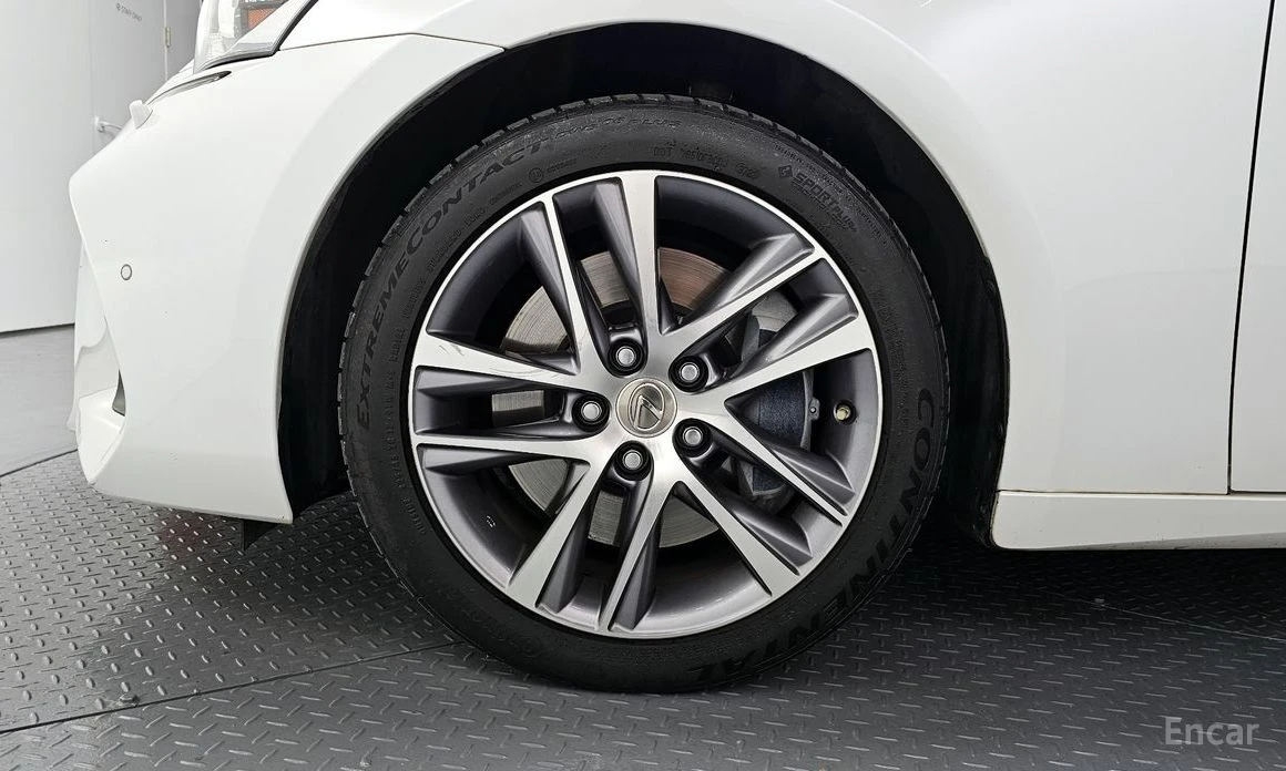 Lexus IS 300 * KEYLESS* КОЖА* ПОДГРЕВ* ШИБИДАХ* КАМЕРА* , снимка 12 - Автомобили и джипове - 54085267