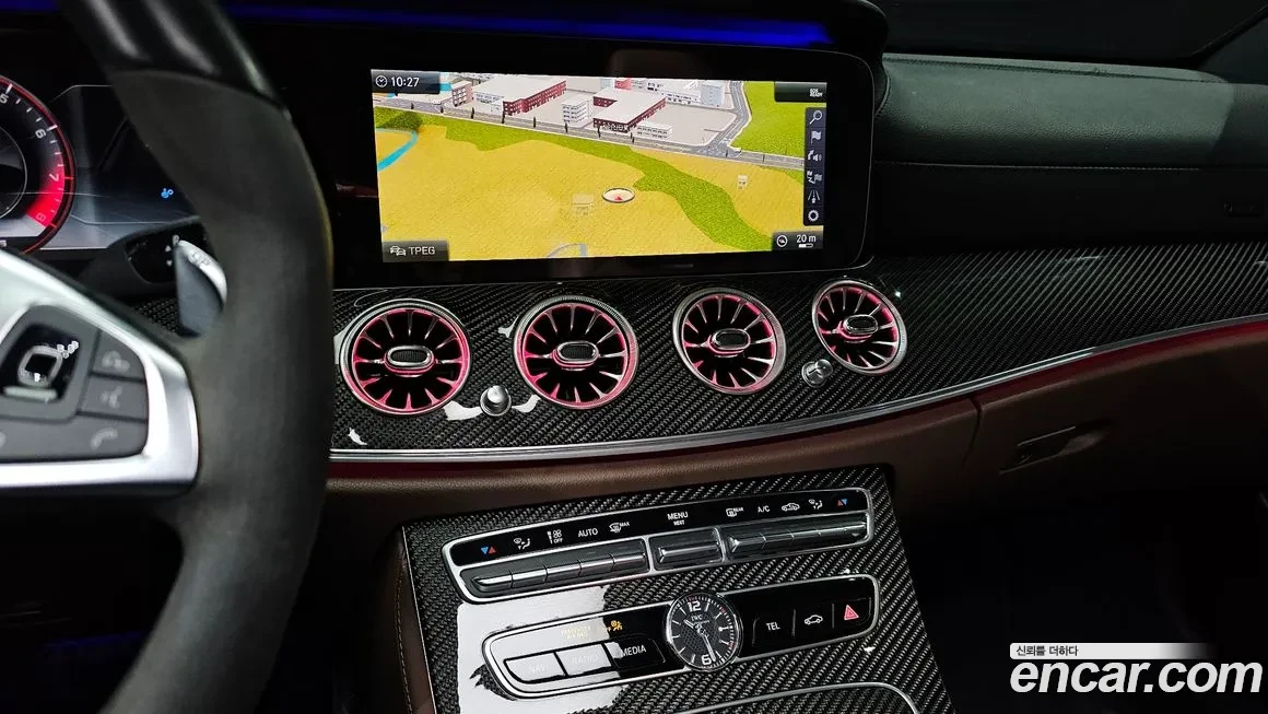 Mercedes-Benz E 63 AMG BURMESTER / 360 КАМЕРИ / PANO / ОБДУХВАНЕ/ HAED UP, снимка 13 - Автомобили и джипове - 54135780