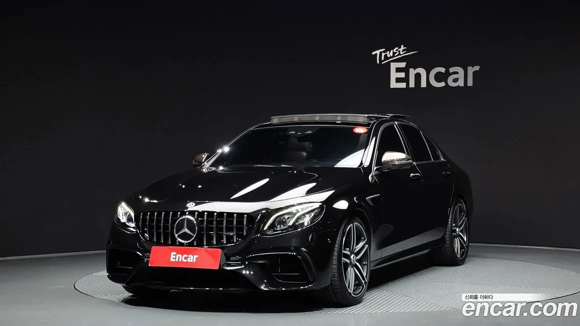 Mercedes-Benz E 63 AMG BURMESTER / 360 КАМЕРИ / PANO / ОБДУХВАНЕ/ HAED UP | Auto.bg — изображение 1