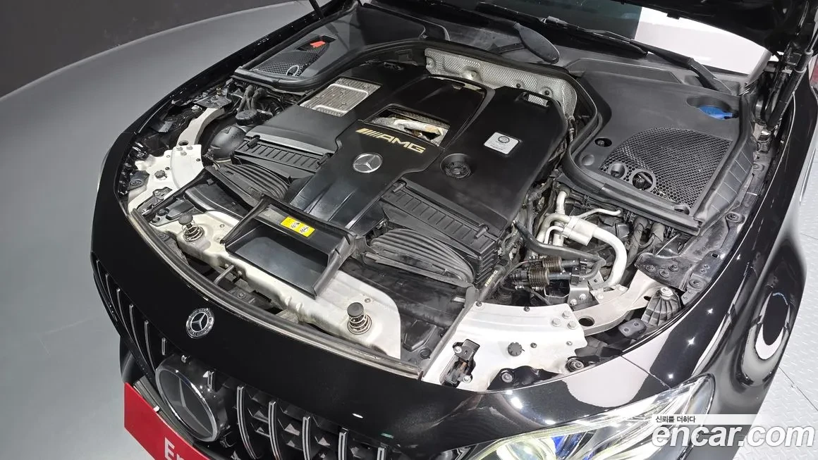 Mercedes-Benz E 63 AMG BURMESTER / 360 КАМЕРИ / PANO / ОБДУХВАНЕ/ HAED UP, снимка 6 - Автомобили и джипове - 54135780