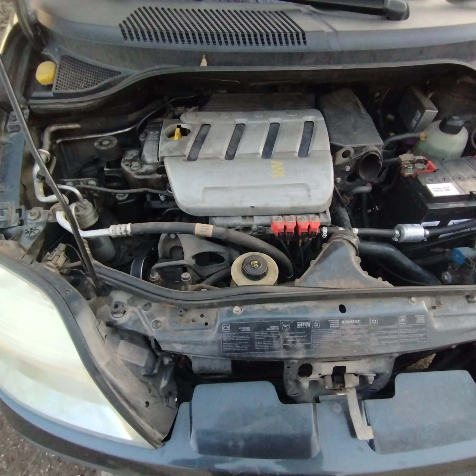 Renault Scenic, снимка 6 - Автомобили и джипове - 54162785