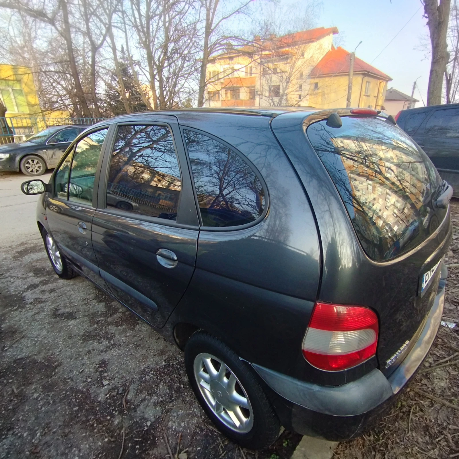 Renault Scenic, снимка 5 - Автомобили и джипове - 54162785
