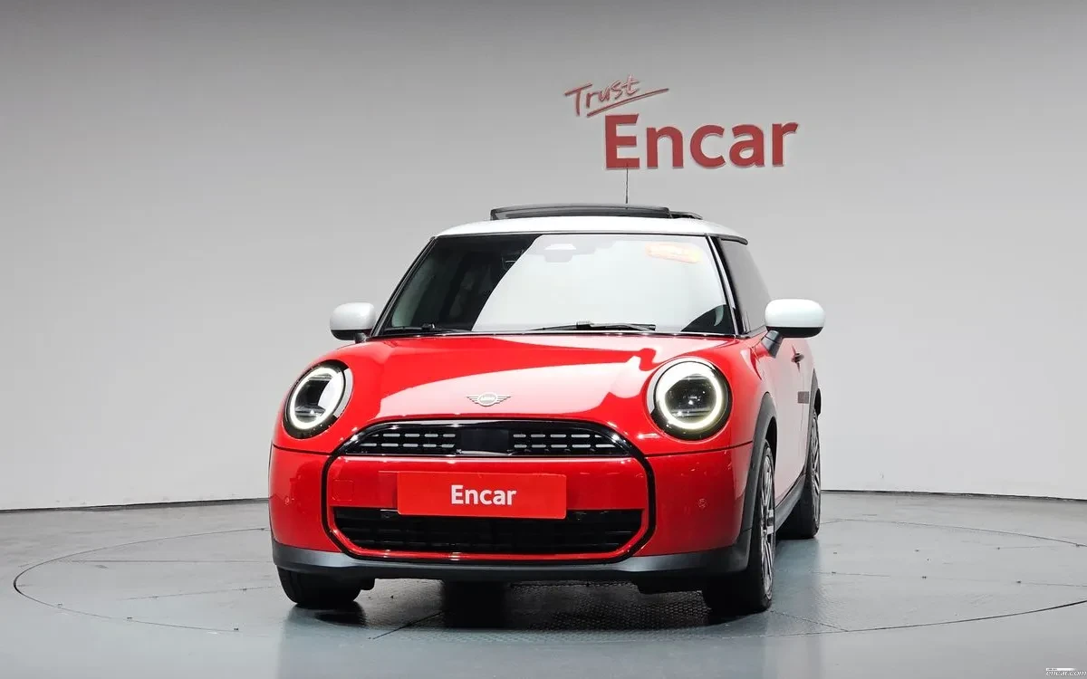 Mini Cooper 1.5L TwinTurbo / Navi / Camera / Carfax, снимка 3 - Автомобили и джипове - 54653360
