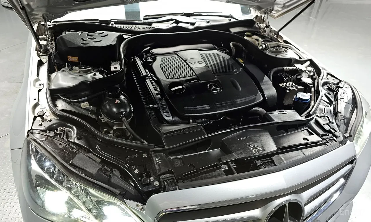 Mercedes-Benz E 300 4MATIC AVANTGARDE, снимка 6 - Автомобили и джипове - 54735730