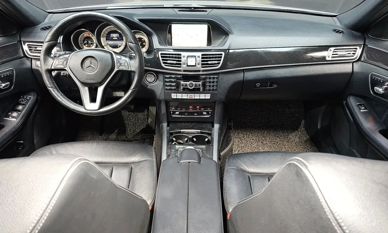Mercedes-Benz E 300 4MATIC AVANTGARDE, снимка 7 - Автомобили и джипове - 54735730