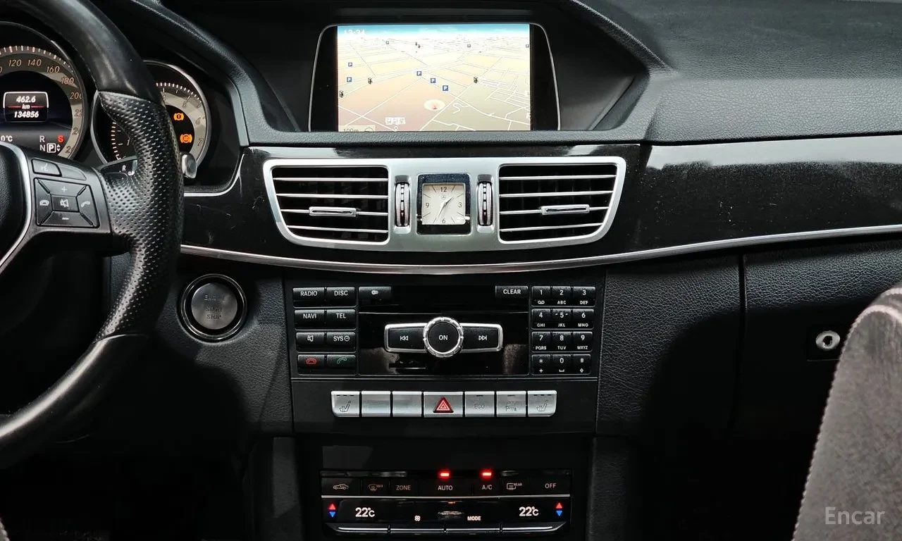 Mercedes-Benz E 300 4MATIC AVANTGARDE, снимка 13 - Автомобили и джипове - 54735730