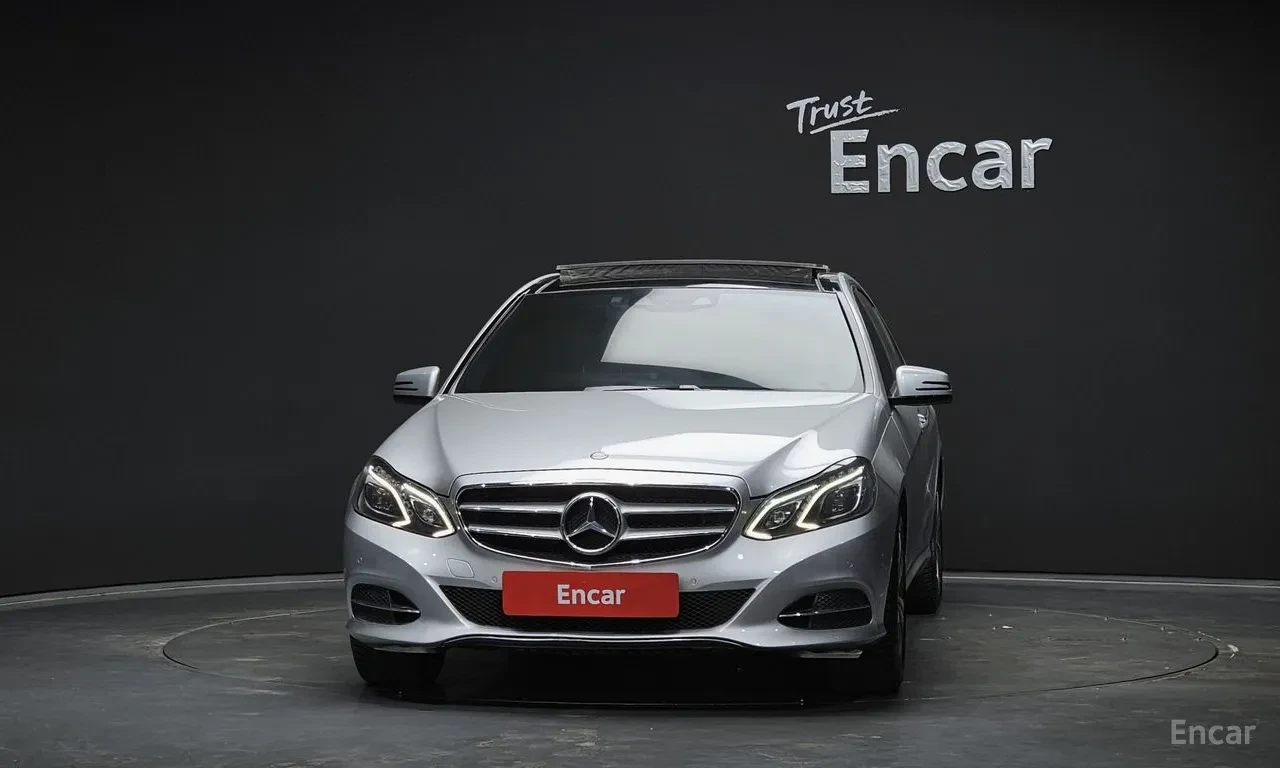 Mercedes-Benz E 300 4MATIC AVANTGARDE, снимка 3 - Автомобили и джипове - 54735730