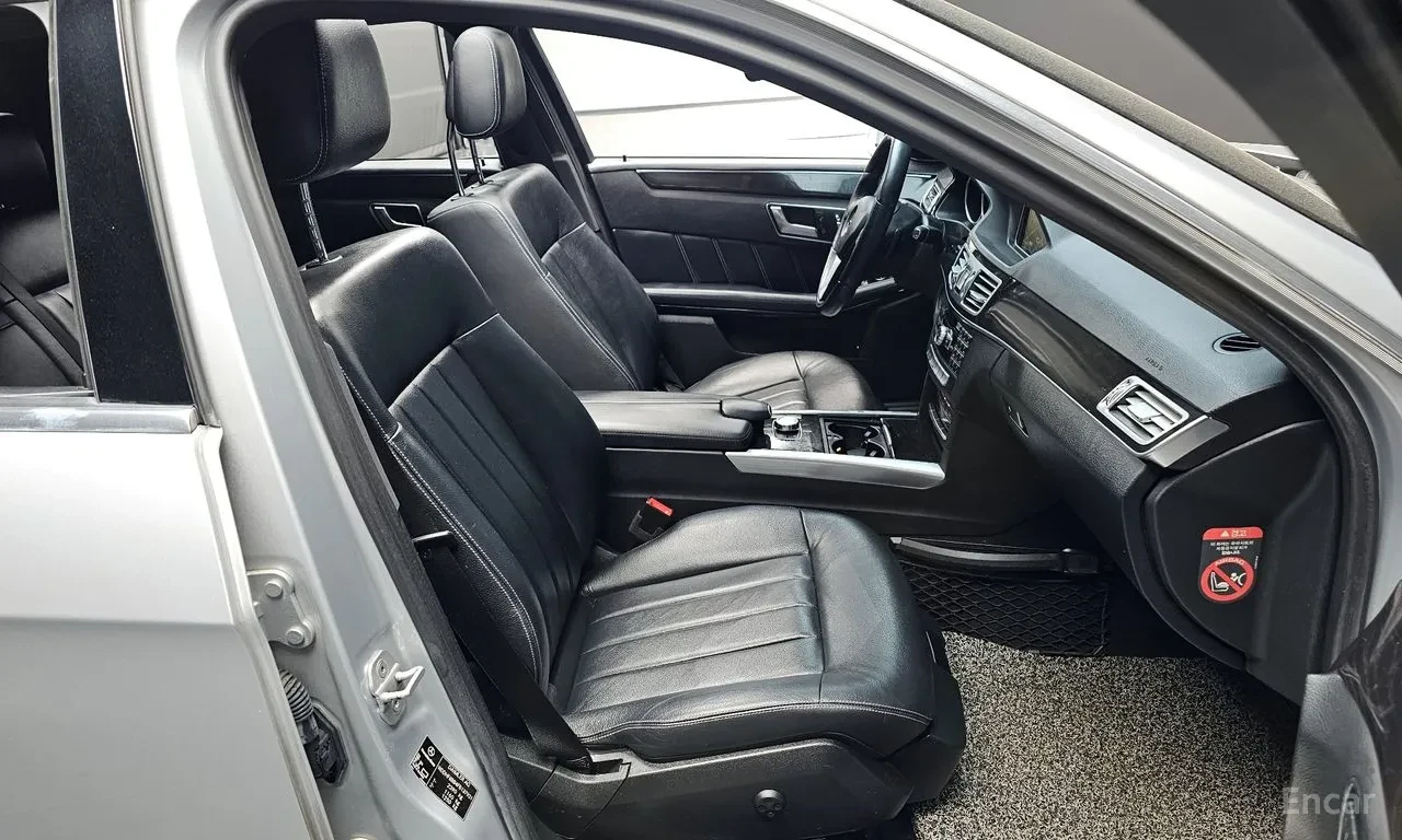 Mercedes-Benz E 300 4MATIC AVANTGARDE, снимка 10 - Автомобили и джипове - 54735730