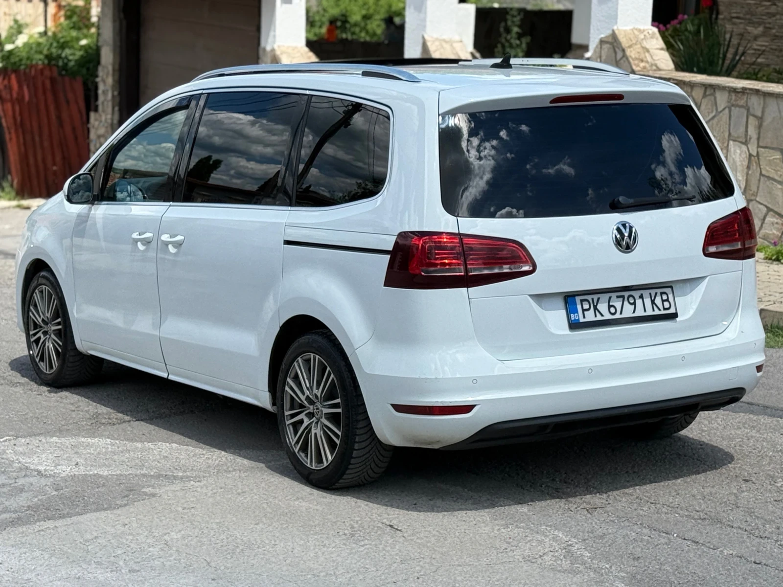 VW Sharan 2.0 TDI 150k.c. 4-Motion Full, снимка 7 - Автомобили и джипове - 54891834