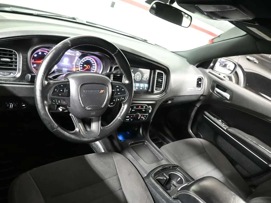 Dodge Charger * Carplay Backup Camera Keyless Entry * CARFAX * Ц, снимка 11 - Автомобили и джипове - 55049825