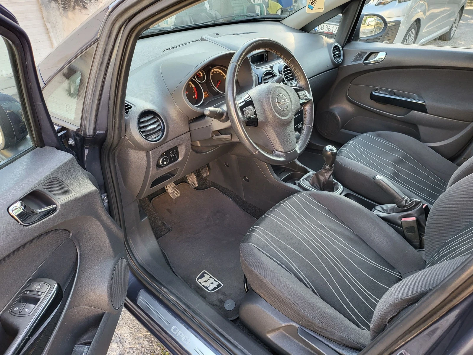 Opel Corsa 1.2 16v opel 111 euro 5A, снимка 7 - Автомобили и джипове - 55236668