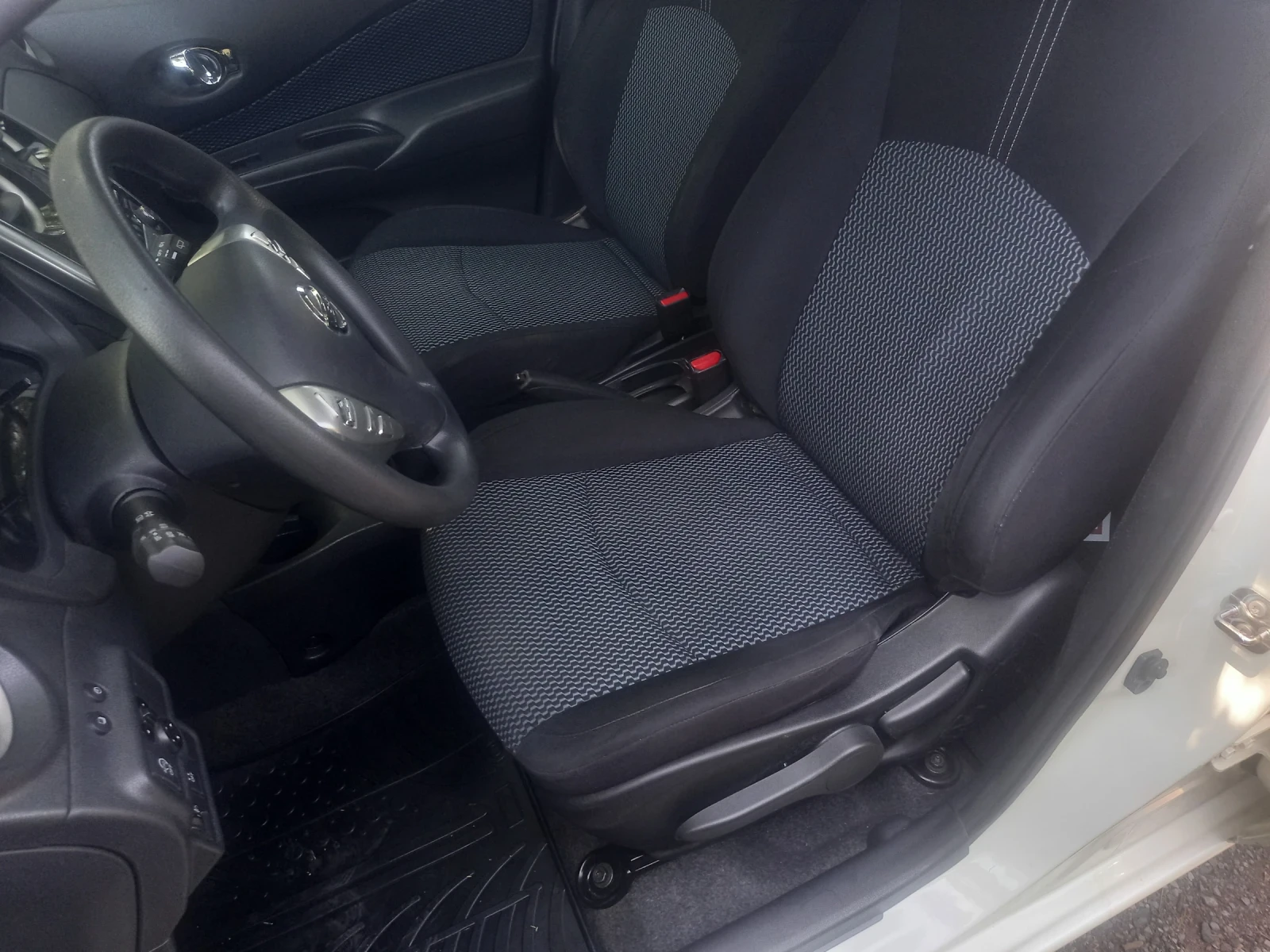 Nissan Note 1.5dci 90k.c. климатроник, снимка 9 - Автомобили и джипове - 55509048