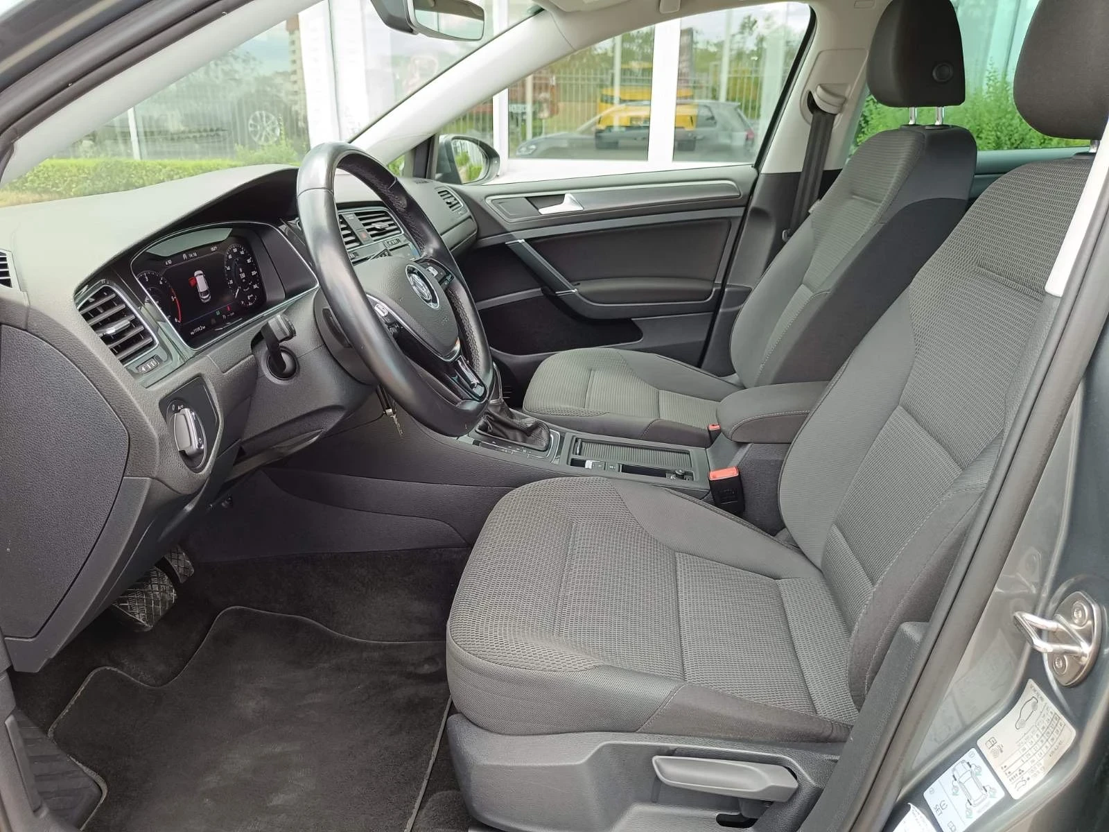 VW Golf R line, снимка 8 - Автомобили и джипове - 56057717