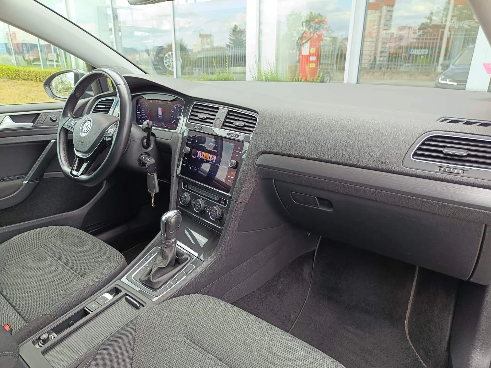 VW Golf R line, снимка 10 - Автомобили и джипове - 56057717