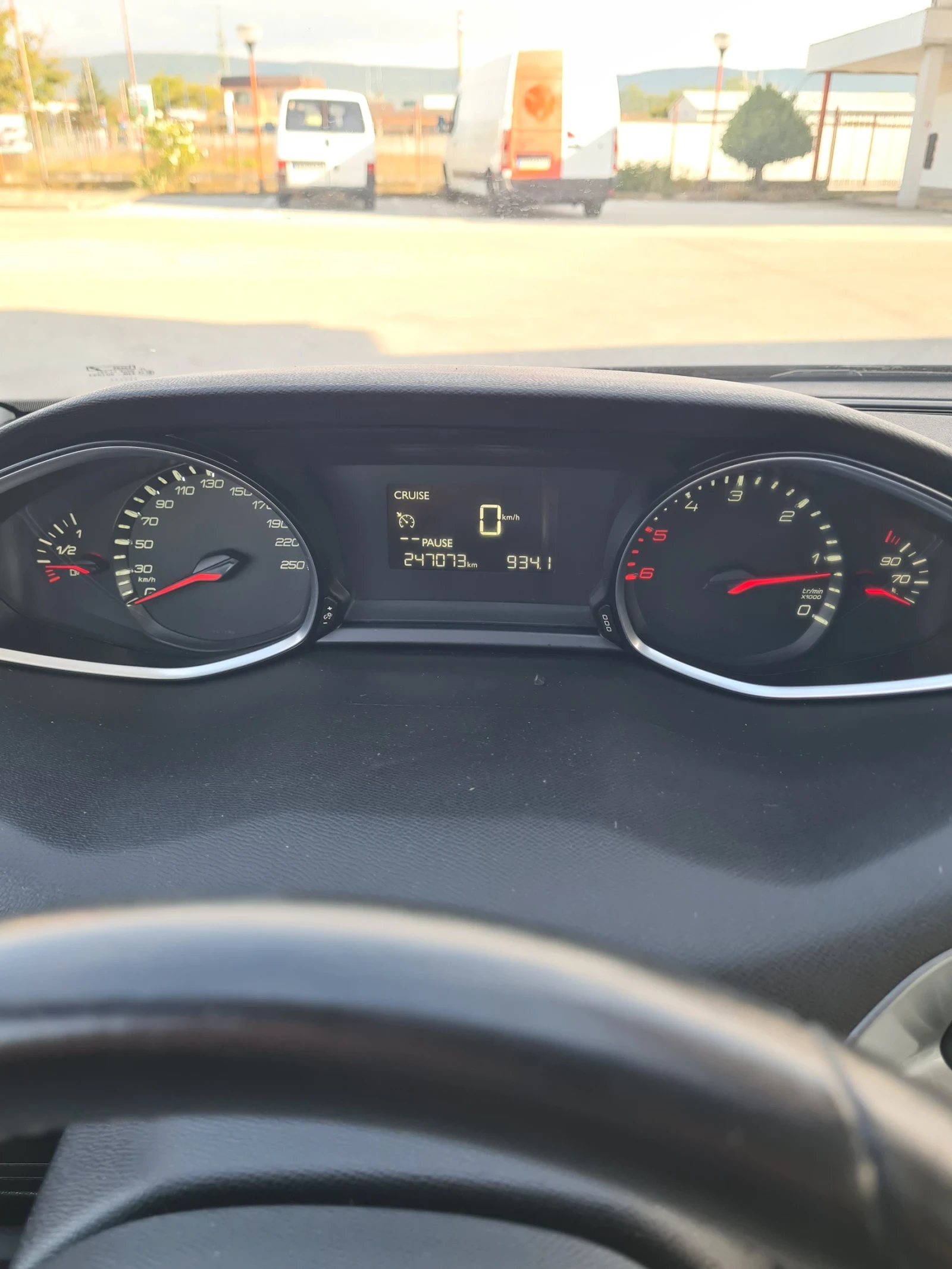 Peugeot 308 1.6 HDI 120к.с. 2013г. , снимка 11 - Автомобили и джипове - 56148955
