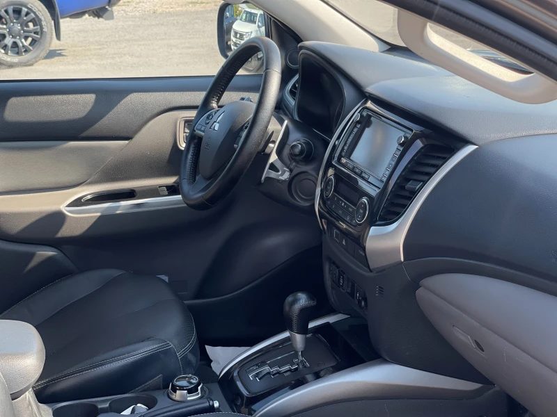 Mitsubishi L200 2.4Di-D Instyle 4x4 * 80 Jahre* , снимка 12 - Автомобили и джипове - 45902336