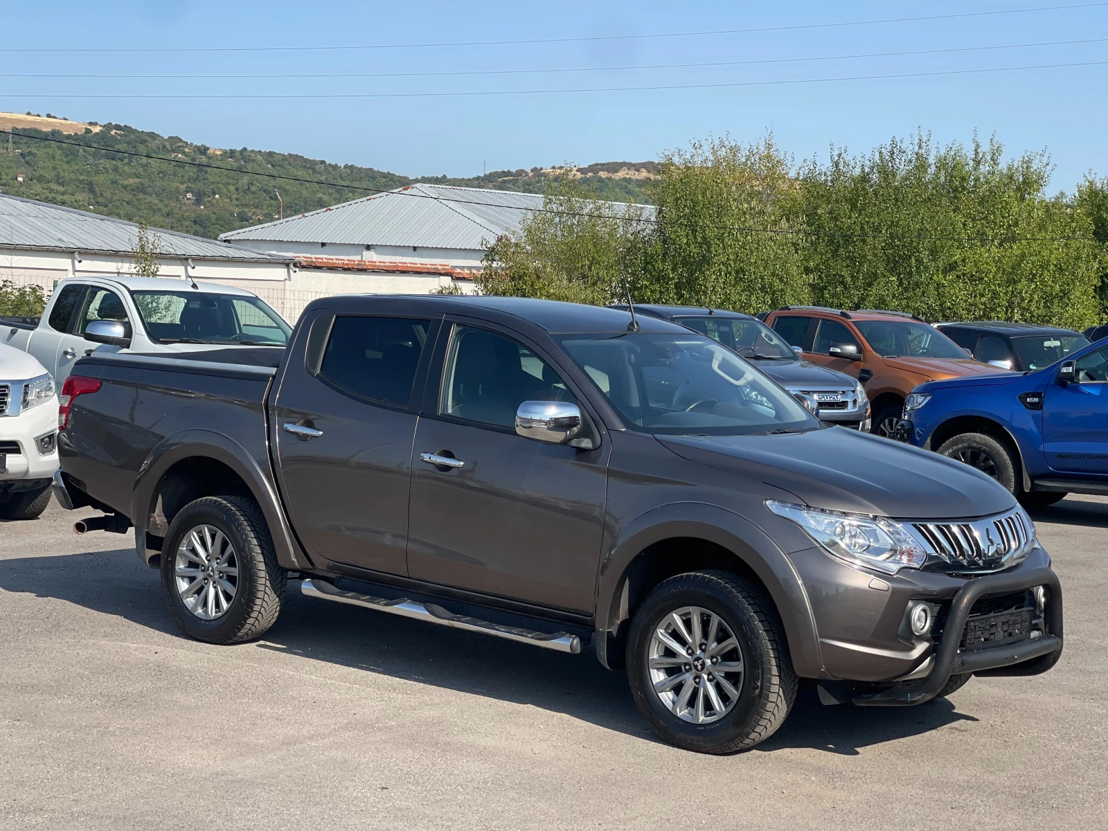 Mitsubishi L200 2.4Di-D Instyle 4x4 * 80 Jahre*  - изображение 6