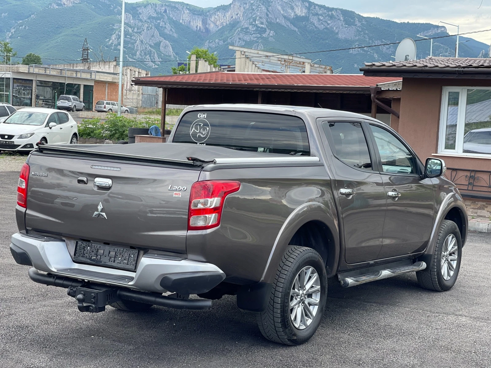 Mitsubishi L200 2.4Di-D Instyle 4x4 * 80 Jahre*  - изображение 5