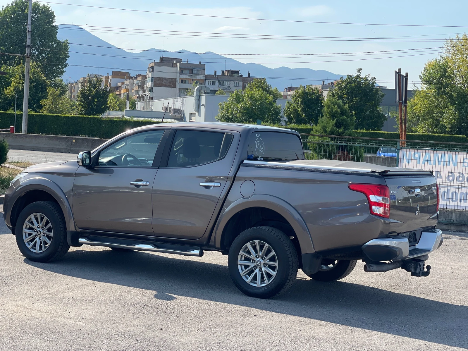 Mitsubishi L200 2.4Di-D Instyle 4x4 * 80 Jahre*  - изображение 4