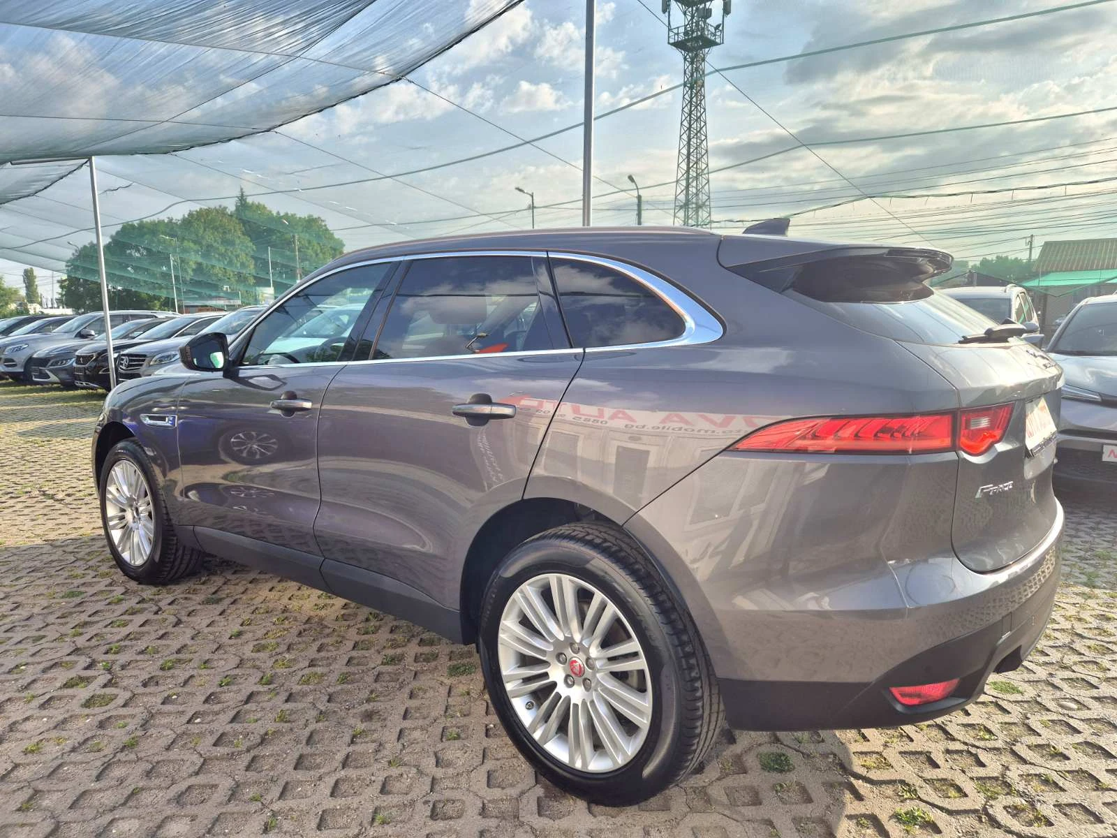 Jaguar F-PACE 2.0D-PRESTIGE-ПАНОРАМА-DIGITAL COCKPIT-171.000км - изображение 2