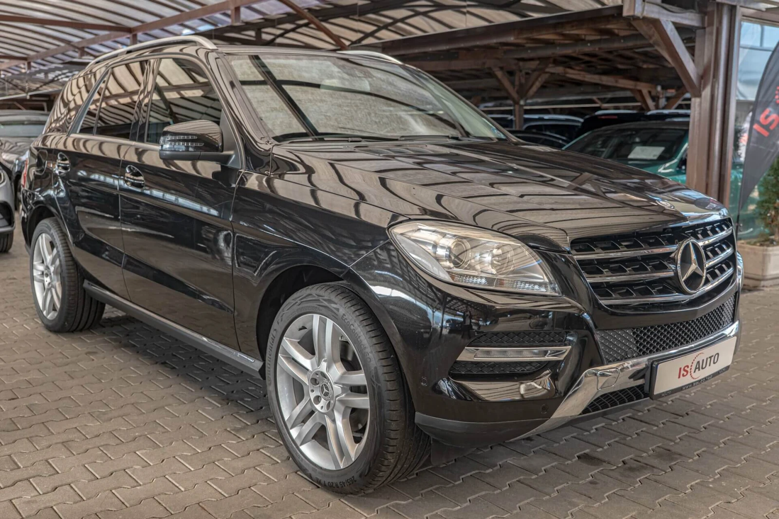 Mercedes-Benz ML 350 BlueTEC V6 CDI/Navi/ADAPTIVE DAMPING SYSTEM/PDC/ - изображение 2