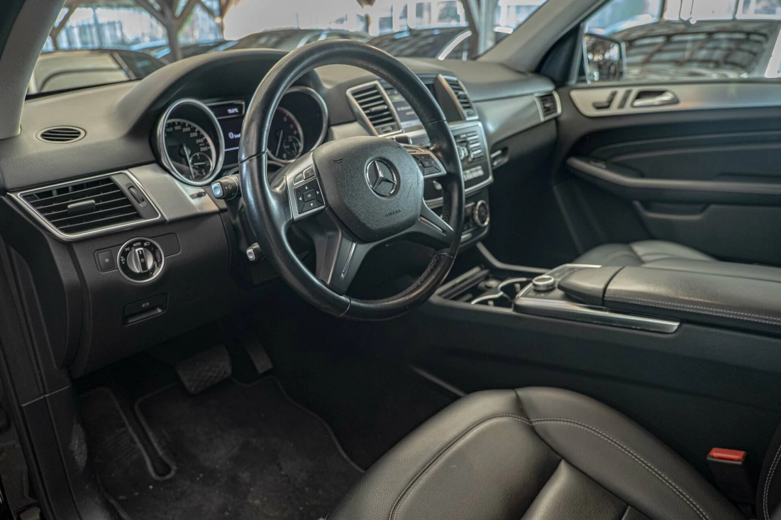 Mercedes-Benz ML 350 BlueTEC V6 CDI/Navi/ADAPTIVE DAMPING SYSTEM/PDC/ - изображение 7