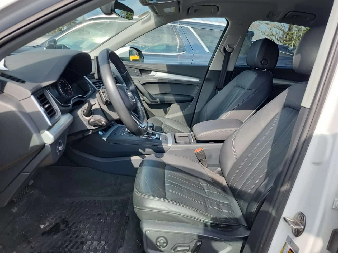 Audi Q5 KOMFORT 2.0 TFSI Quattro | KEYLESS | ПОДГРЕВИ | , снимка 5 - Автомобили и джипове - 53820239