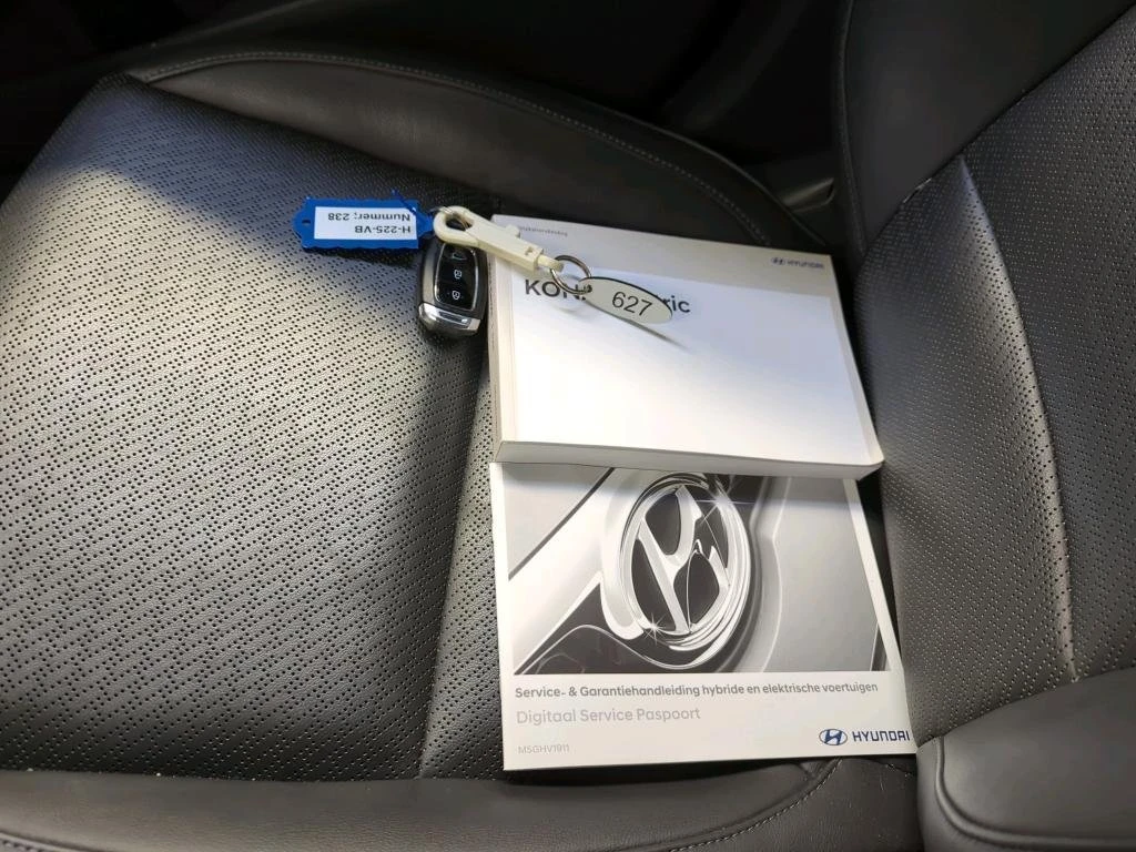 Hyundai Kona Premium, снимка 9 - Автомобили и джипове - 54121193