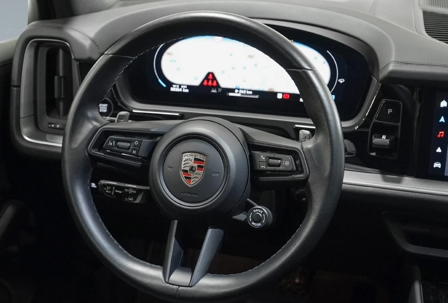 Porsche Cayenne V6 / 360 / HEAD-UP / PANO / , снимка 10 - Автомобили и джипове - 54879273