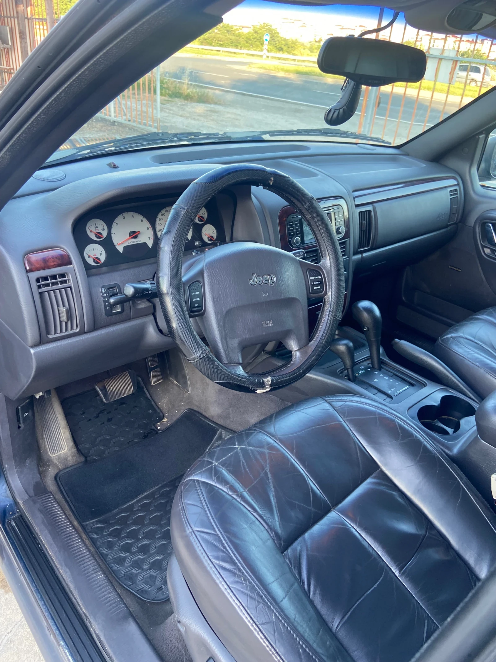 Jeep Grand cherokee 4.7 Quadra Drive, снимка 8 - Автомобили и джипове - 55050827