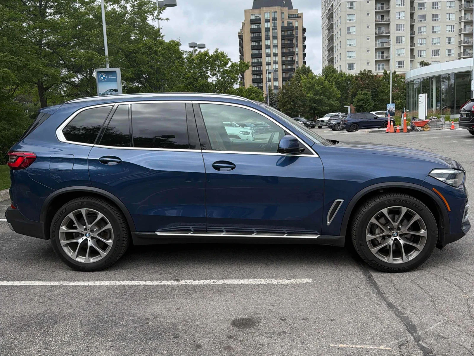 BMW X5 HARMAN KARDON* 360* ПОДГРЕВ* KEYLESS* CARFAX , снимка 4 - Автомобили и джипове - 55240889