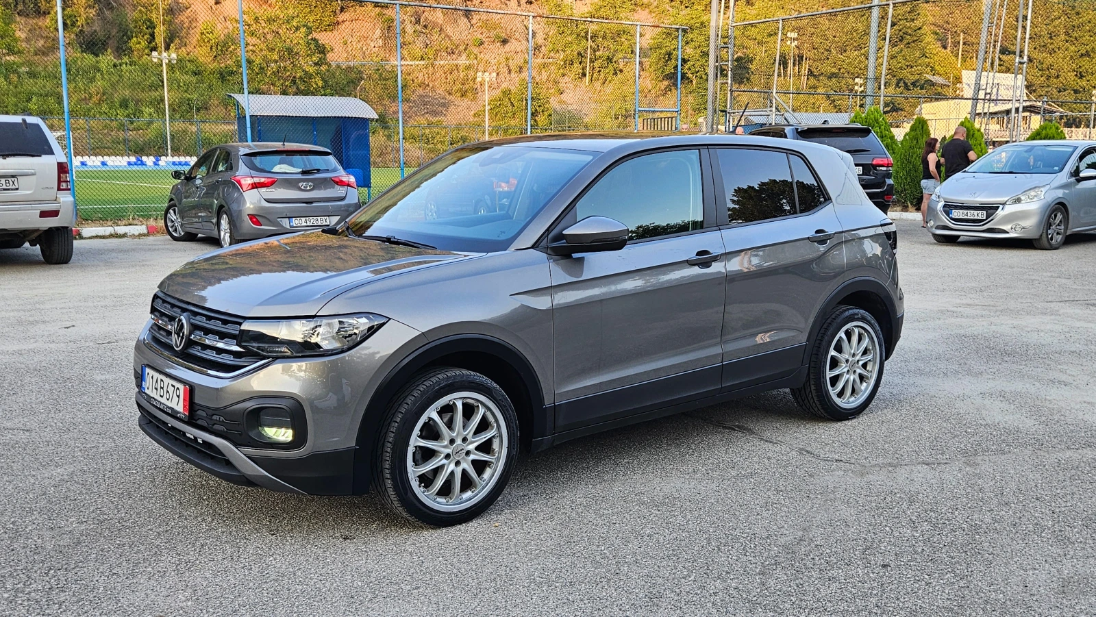 VW T-Cross 1.6 TDI NAVIG/KLIMA/DISTRONIK, снимка 2 - Автомобили и джипове - 55806550